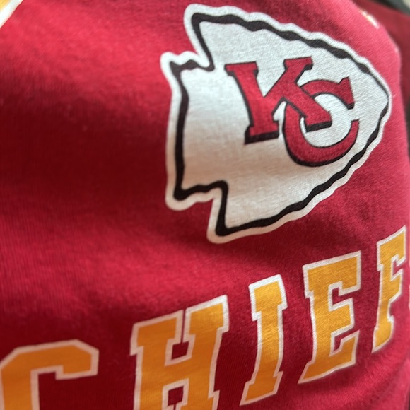 *last chance* 47 | Women’s red short sleeve Kansas City Chiefs tshirt - Picture 3 of 15